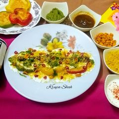 A picture of Capsicum vada chaat.