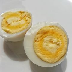 A picture of Boiled eggs.