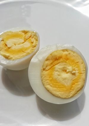A picture of Boiled eggs.
