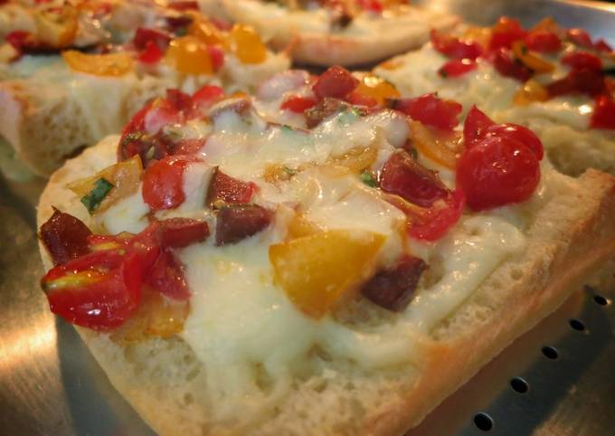 How to Prepare Appetizing Quick & Easy Fresh Tomato Focaccia Pizza