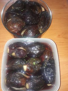 عکسی از دستور ترشی بادمجون شکم پر