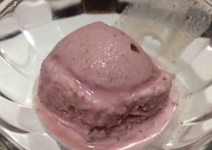 How to Make Super Quick Homemade Rose and almond ice cream