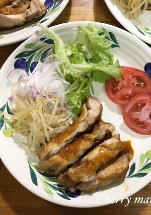 A picture of Ginger soy sauce chicken with honey.