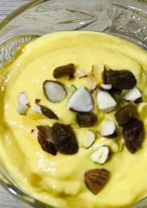 आम्रखंड (Aamrakhand Recipe In Hindi) रेसिपी मुख्य फोटो