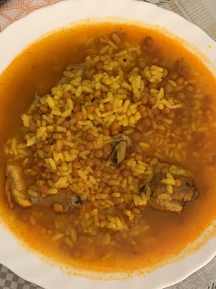 Una foto de Lentejas con arroz