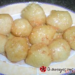 A picture of Loukoumades.
