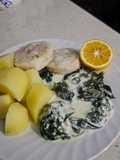 Merluza con espinacas cremosas y yogur natural