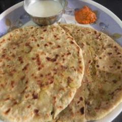 A picture of Aloo Paratha.