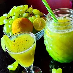 A picture of Grapes orange mojito.