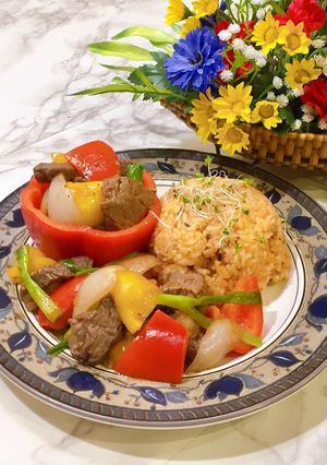 Hình của món Cơm bò xào ớt chuông.