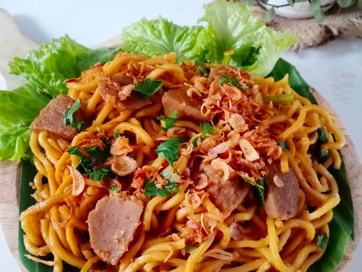 Cara Gampang Membuat Mie goreng bakso (mie basah) yang Bikin Ngiler