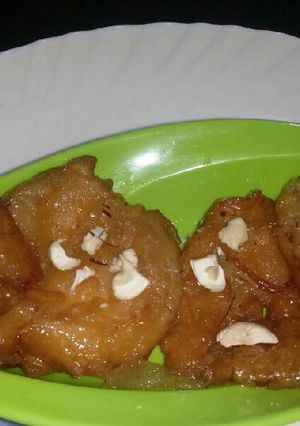 A picture of Apple jalebi.