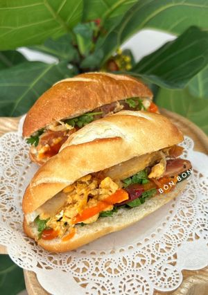 Hình của món Bánh Mì Dân Tổ “Tán Đổ Tim Em”.