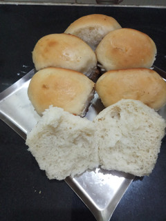 પાવ (Pav Recipe in Gujarati) રેસીપી મુખ્ય ફોટો