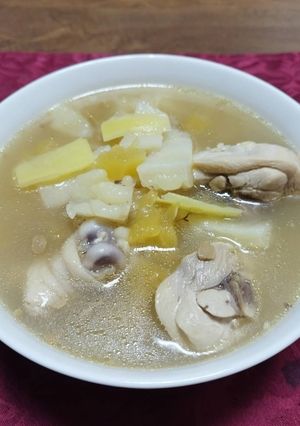 蔭鳳梨苦瓜雞肉湯 的食譜成品照片