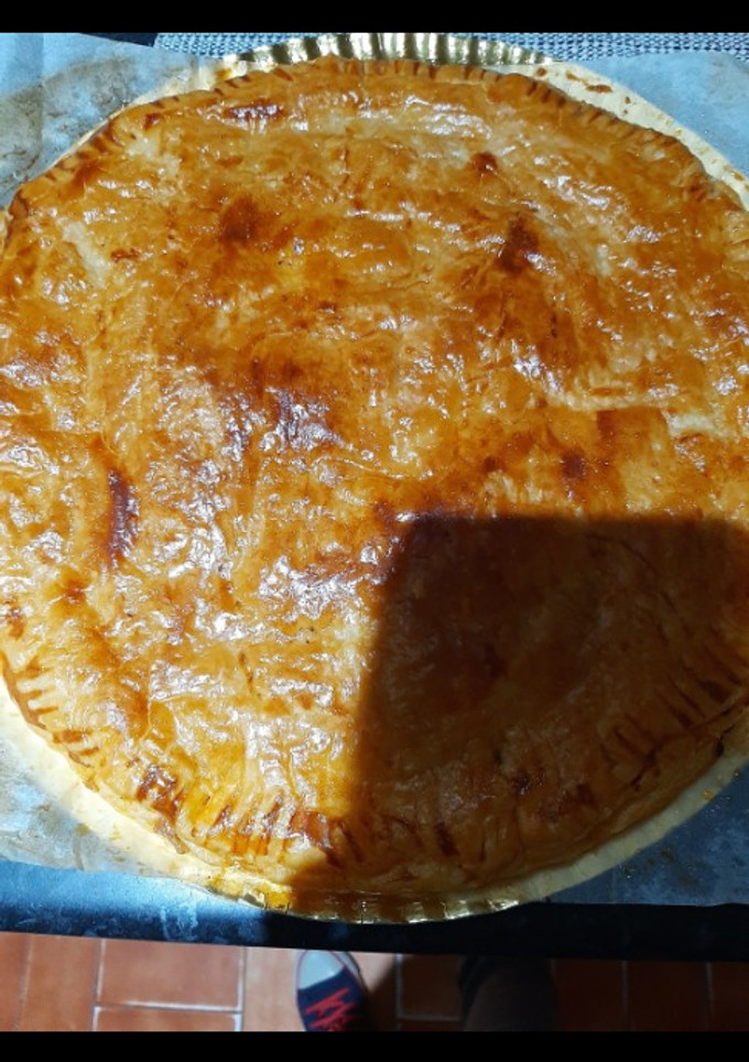 Una foto de Empanada de jamón y queso muy fácil