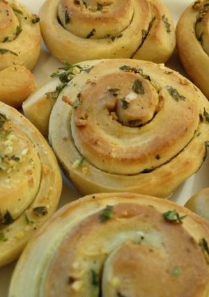 A picture of Garlic Scrolls.