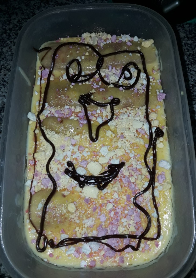 Una foto de Postre sencillo y rápido de vainilla, con vainillas húmedas