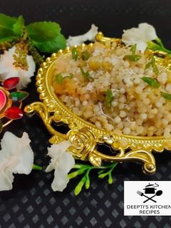 साबूदाणा खिचडी (sabudana khichdi recipe in marathi) रेसिपी चे मुख्य फोटो