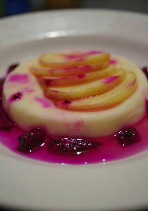 Foto resep Creamy puding with Caramel sauce