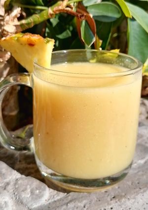 Una foto de Champurrado con masa de piña 🍍(atole de piña)