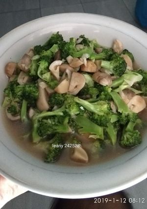 Foto resep Brokoli cah jamur