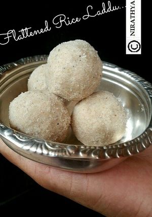 A picture of Flattened Rice Ladoo.
