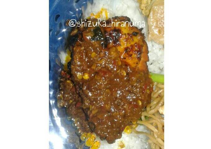 Resep Ayam Panggang Bumbu Rujak yang Lezat