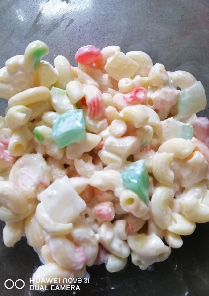 A picture of Macaroni Salad.