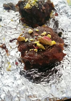 A picture of Chocolaty coconut bites.