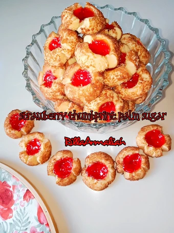 Easy Steps to Make Recipes Strawberry Thumbprint Palm Sugar Cookies (kue kering no mixer) the Delicious Can Pamper Your Tongue.