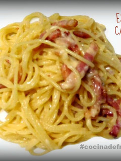 Una foto de Espaguetis carbonara con queso manchego