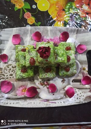 A picture of Paan gulkand burfi.