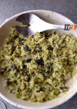 Una foto de Ensalada fría de arroz con palta