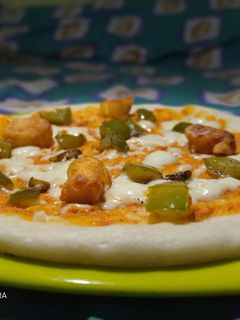 বাটার পনির মশলা পিজ্জা (butter paneer masala pizza recipe in Bengali) রেসিপির প্রধান ছবি