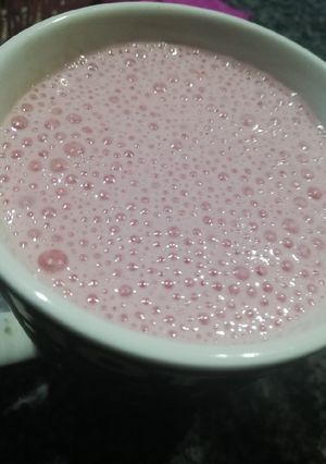 Una foto de Licuado de frutilla y banana