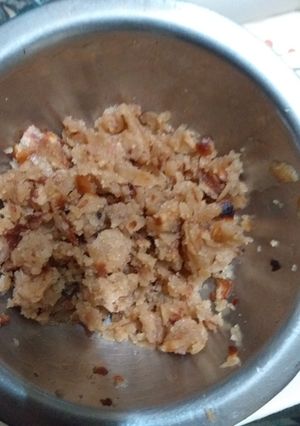 A picture of Roti churma.