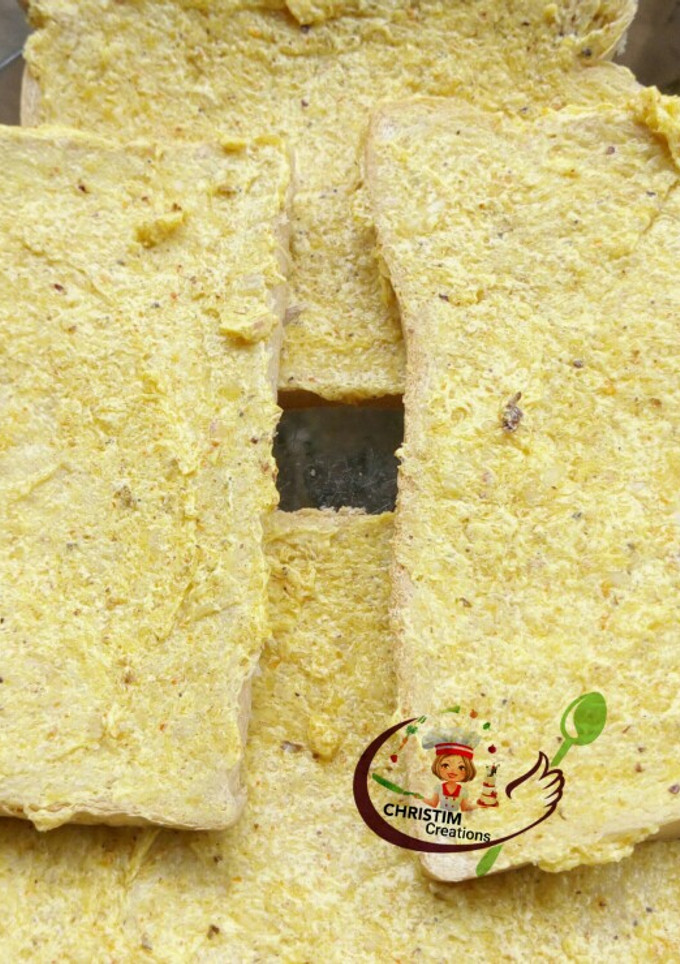 A picture of Tumeric buttered bread.
