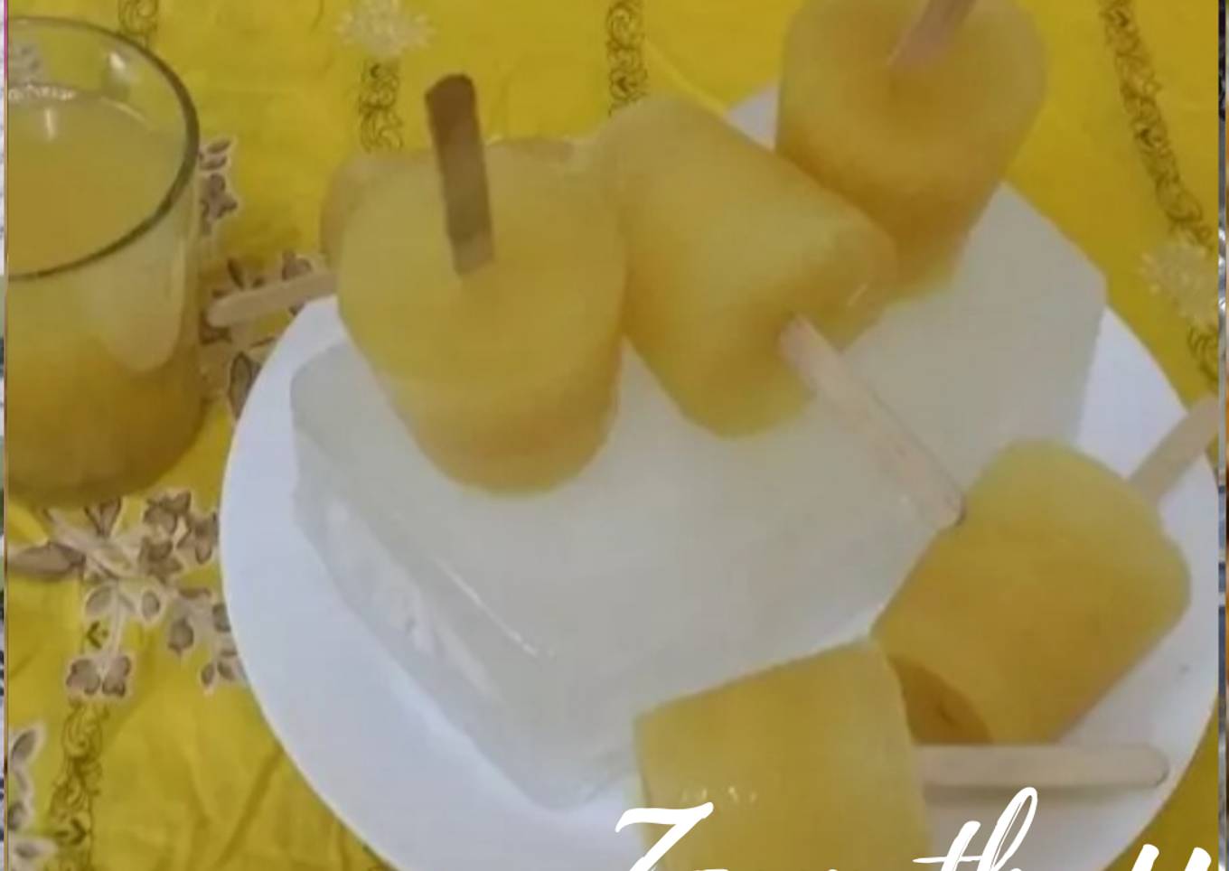 Steps to Make Speedy Pineapple Lemonade Popsicles