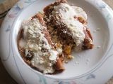 Enchiladas de guajillo con chile ancho rellenas de huevo