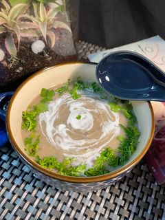 मशरूम सूप (mushroom soup recipe in Hindi) रेसिपी मुख्य फोटो