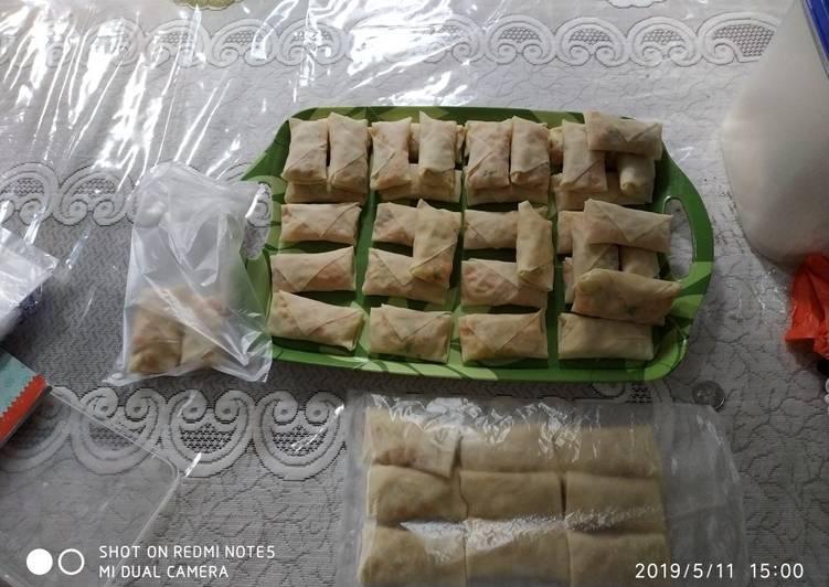 Resep Lumpia Isi Ayam Sayuran yang Enak Banget
