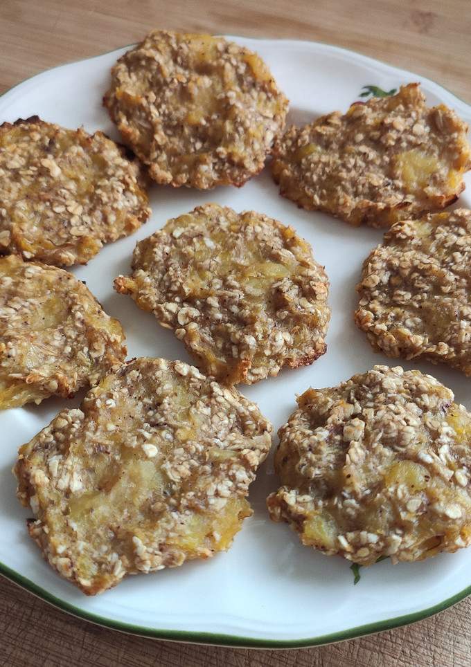 Una foto de Galletas de manzana, plátano y avena