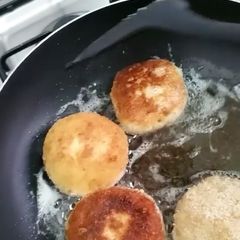 A picture of Mayo Chicken Patties.