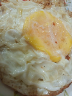 A picture of Simple half fry egg.