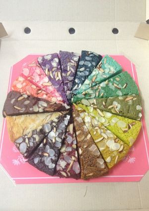 รูปของ บราวนี่ 16 สี Red Yellow Green Blue Pink Violet Purple Orange Capri White Black Gray Teal Lime Coral Brown Brownie