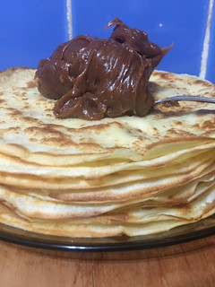 Una foto de Panqueques con dulce de leche