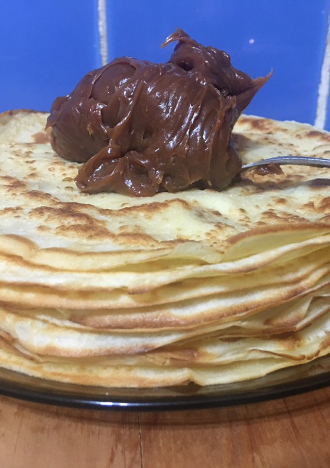 Una foto de Panqueques con dulce de leche