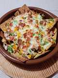 Nachos con carne y pimientos