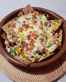 Nachos con carne y pimientos